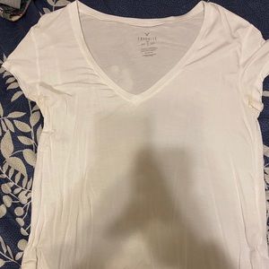American Eagle classic v-neck Size M